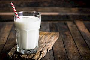 Reduced fat milk 2% - calories, kcal