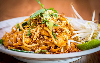 Pad Thai with chicken - calories, nutrition, weight