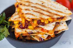 Quesadilla with vegetables - calories, kcal