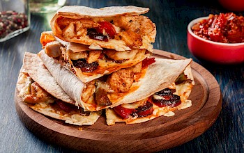 Quesadilla with chicken - calories, nutrition, weight