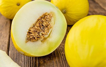 Honeydew melon - calories, nutrition, weight