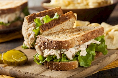 Tuna sandwich - calories, kcal