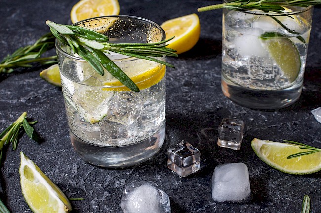 Vodka And Tonic Calories and Nutrition (100g)