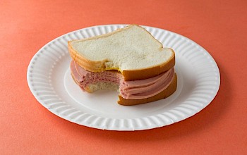 Bologna sandwich - calories, nutrition, weight