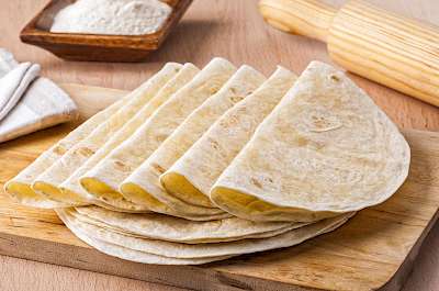 Flour tortilla - calories, kcal