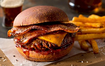 Bacon cheeseburger - calories, nutrition, weight