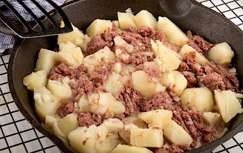 Corned beef hash - calories, nutrition, weight