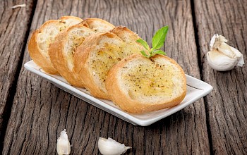 Frozen garlic bread - calories, nutrition, weight