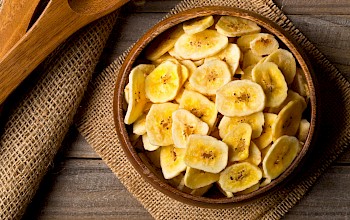 Dried banana chips - calories, nutrition, weight