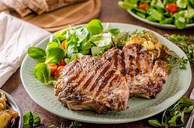 Grilled Pork Chop Calories in 100g or Ounce. 3 Things You Must Know