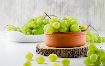 grapes vs nectarine
