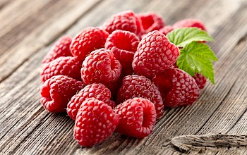 nectarine vs raspberries
